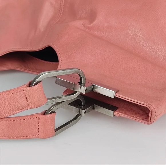 𝅺BALENCIAGA "Maxi Shopper" handbag - Picture 5 of 13